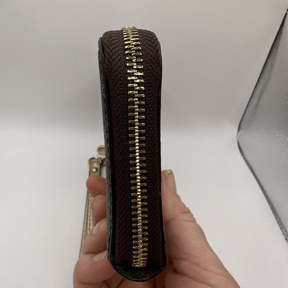 Michael Kors 7" Flat Wallet Center‎ Stripe Wristlet Clutch Card Holder Monogram - Picture 7 of 16